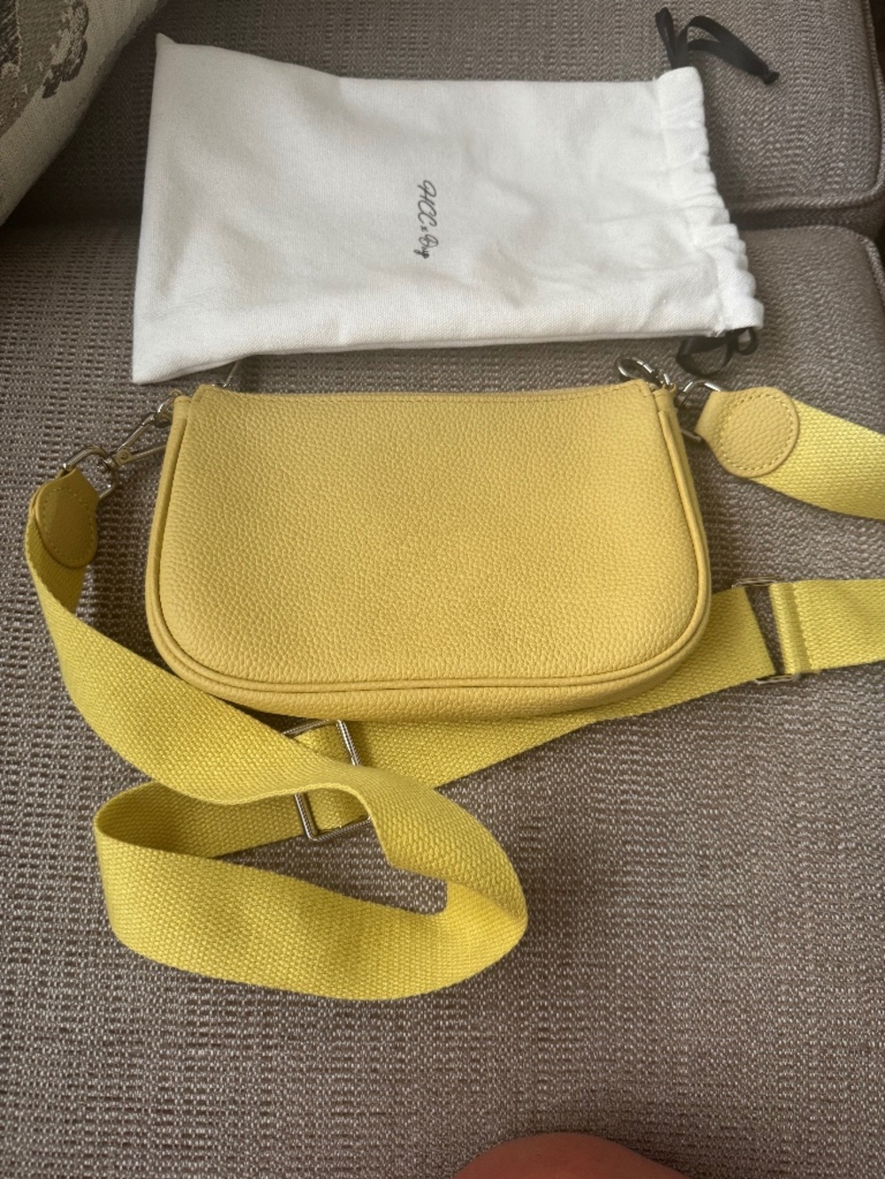 HCC X DUYP Medium Pouchette